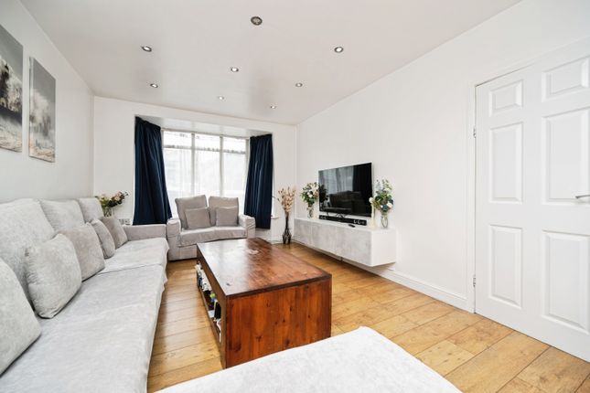 26, Woodcroft Avenue, West Midlands photo 4