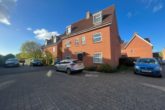Thumbnail Property to rent in Wagtail Drive, Bury St. Edmunds