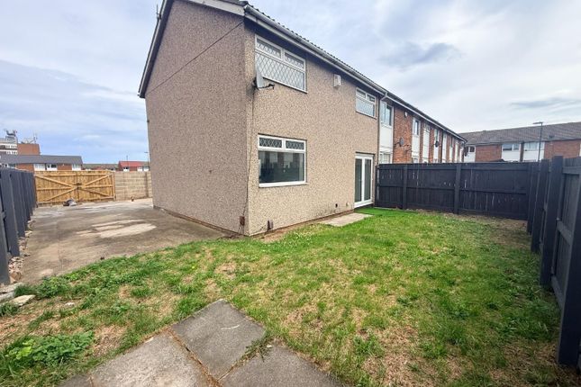 28, Broadhaven Close, Middlesbrough photo 4