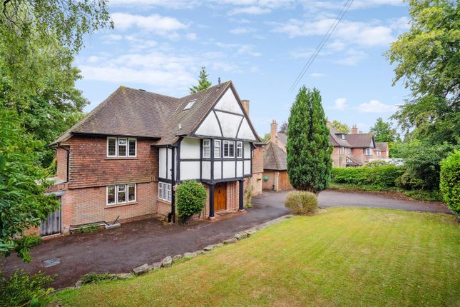 Thumbnail Detached house to rent in Amersham Road, High Wycombe
