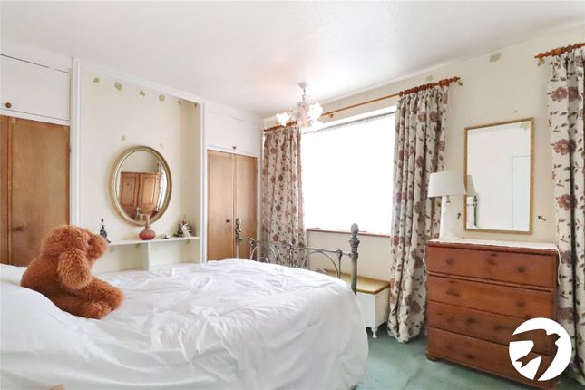 37, Elstree Gardens, Belvedere photo 4