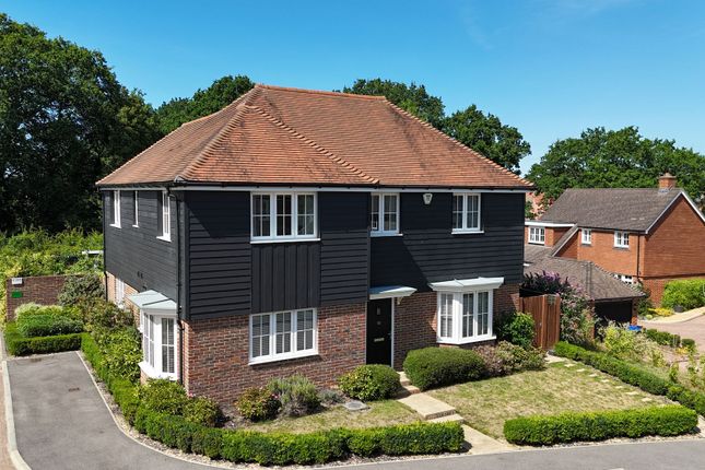 4-bed house on 25 Newman Way, Billingshurst, £750,000