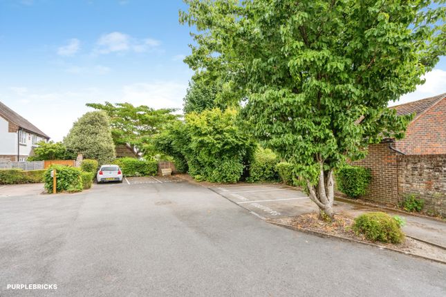 Flat 10/Boxgrove House, Priors Acre, Boxgrove, Chichester photo 4