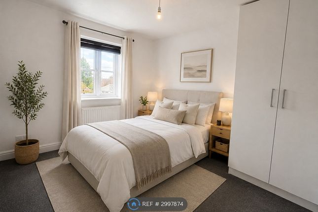 Woodford Close Fairford Leys, Aylesbury photo 3