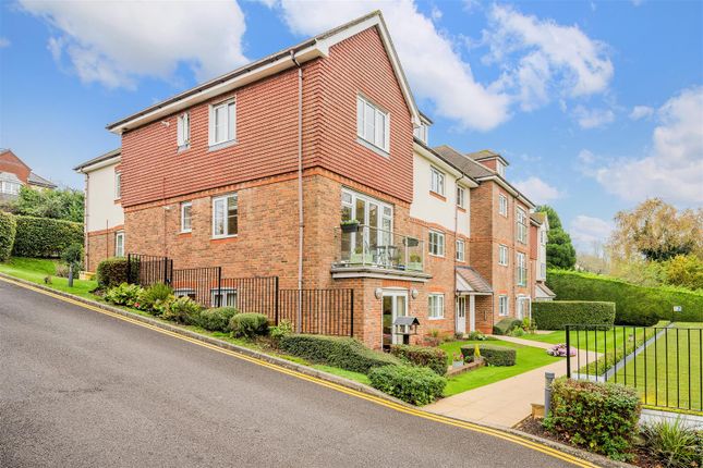 Chesham Heights, B8 (9).Jpg