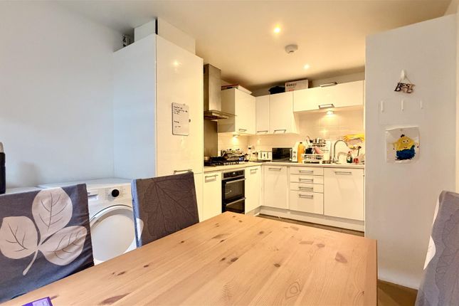 2 Eden Place, London Road, Cheam photo 4