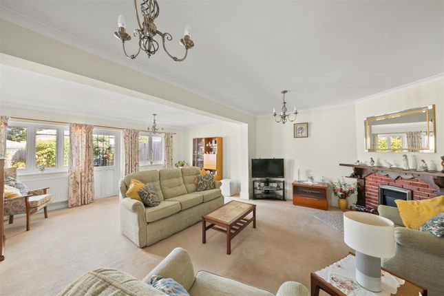 4, Yeading Gardens, Hayes photo 2