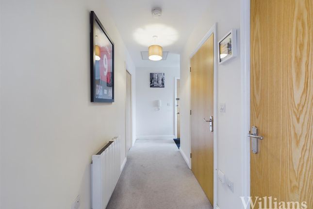 Flat for sale in Elsom Path, Aylesbury, Buckinghamshire