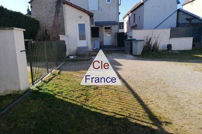 Property for sale in Genlis, Bourgogne, 21110, France