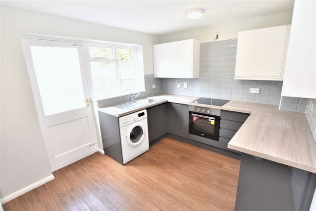 37, Hazelwood Park Close, Chigwell photo 5