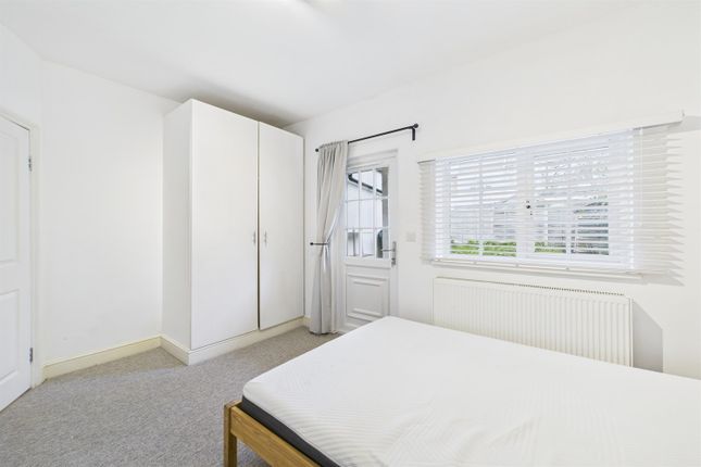 14, Arragon Gardens, Streatham photo 4