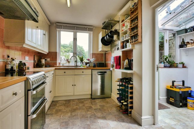 Terraced house to rent in Victoria Road, Cirencester