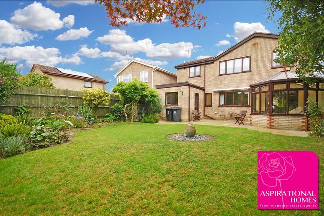 4-bed house on 5, Meadow Close, Ringstead, £400,000