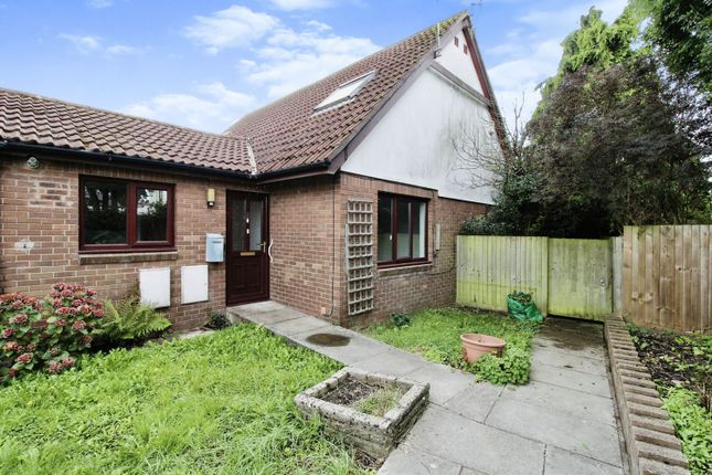 Link-detached house for sale in Beaumont Court, Penarth