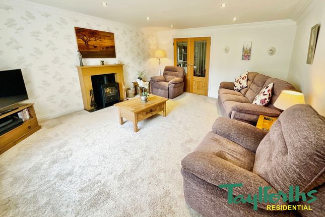 24 Brookfield Way, Barnoldswick photo 2