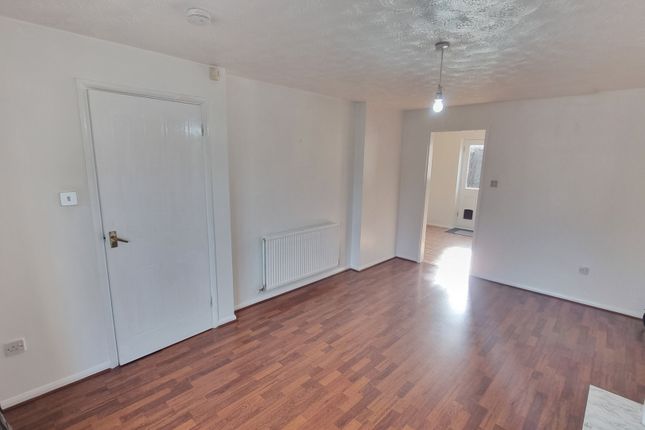 9, The Osiers, Loughborough photo 3