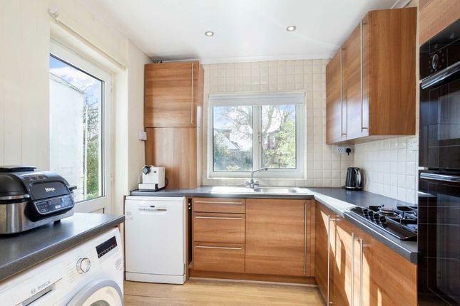 26, Meadow Hill, New Malden photo 4