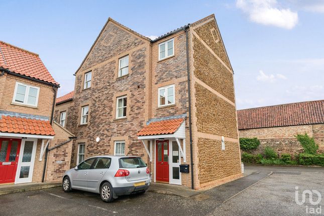 Thumbnail Flat for sale in Old Town Close, Downham Market