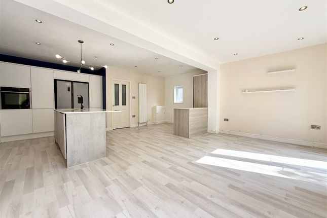6, Crest Way, Southampton photo 3