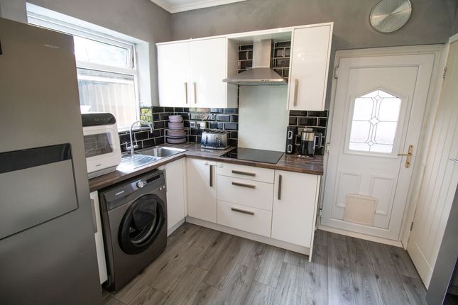 4, Tig Fold Road, Bolton photo 4