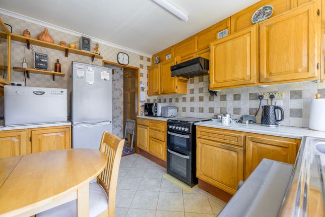 6 Birkdale Avenue, Bury St. Edmunds photo 4