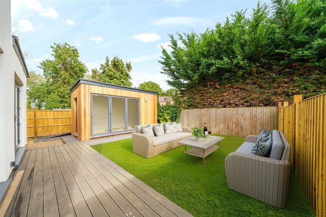 3 Westwey, 29 Byfleet Road, Addlestone photo 4