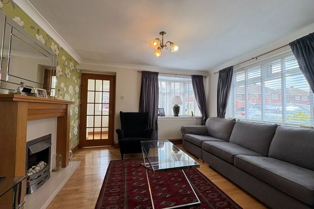 56, Ridgeway Drive, Maghull photo 2
