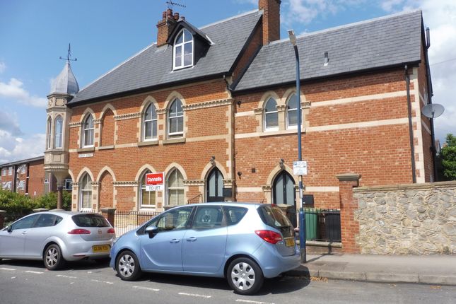 Flat to rent in Hardy Street, Maidstone