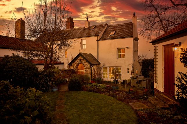 4-bed house on The Gate House, Great North Road, Wentbridge, £500,000