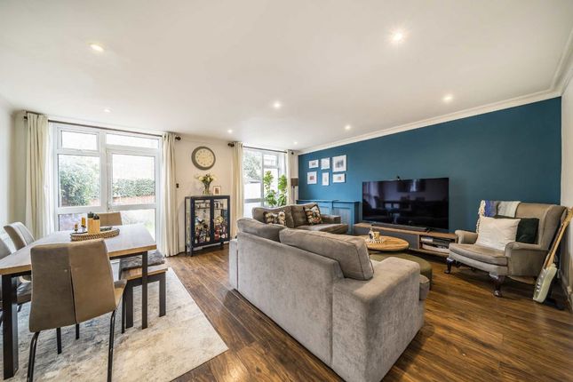 2-bed house on 431, Garratt Lane, London, £600,000