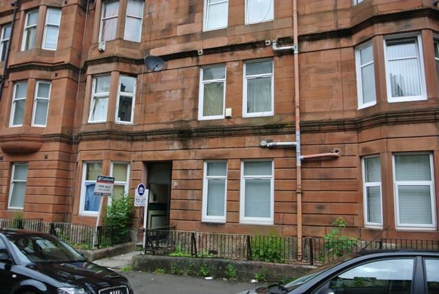 Thumbnail Flat to rent in Middleton Street, Glasgow