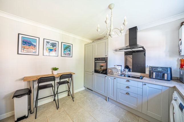 7 Stable Close, Andover photo 4