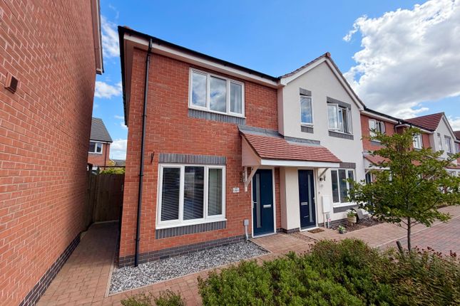 2-bed house on 22, Burton-on-Trent, £1,200/mo