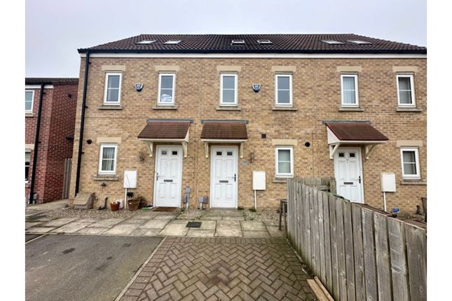 Town house for sale in Sycamore Drive, Castleford