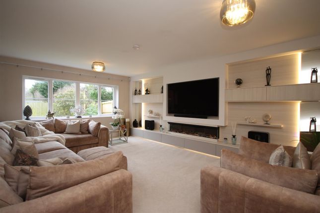 4, Eachwick Drive, Newcastle Upon Tyne photo 2