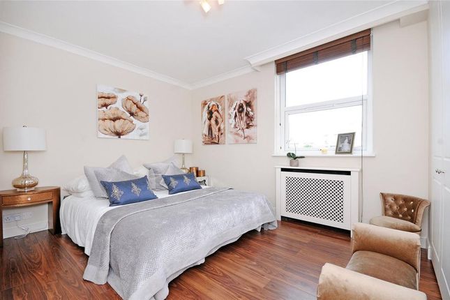 Flat 119, 23, Southwick Street, London photo 4