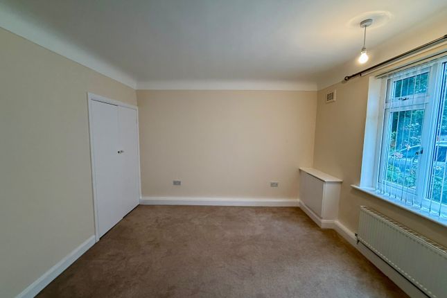Flat 2, Grosvenor Court, Queens Drive, Liverpool photo 3