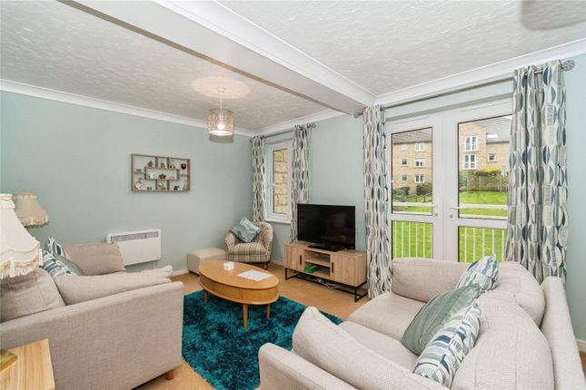 23, Aire Valley Court, Bingley photo 2