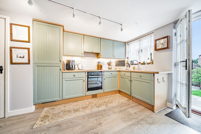 Flat for sale in London Road, Pulborough, West Sussex