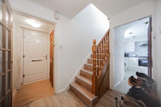 15, Bridgend Road, Enfield photo 2
