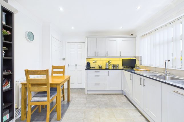 5, Wisteria Road, Peterborough photo 3