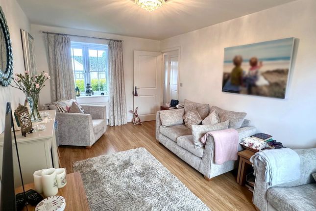 10, Bryn Uchaf, Llanelli photo 4