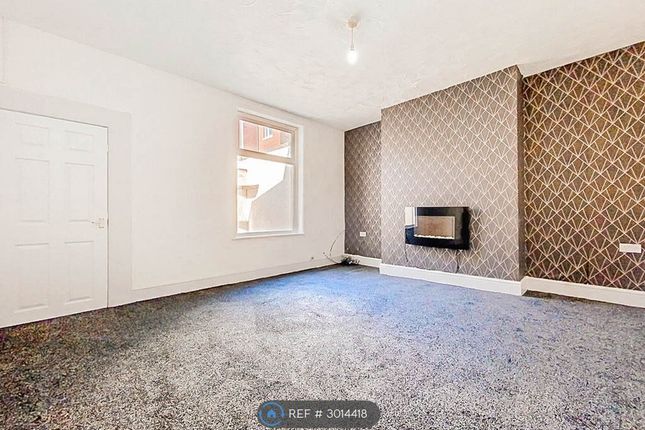 Preston St, Darwen photo 2
