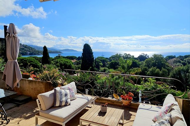 Thumbnail Villa for sale in Le Lavandou, Provence Coast (Cassis To Cavalaire), Provence - Var