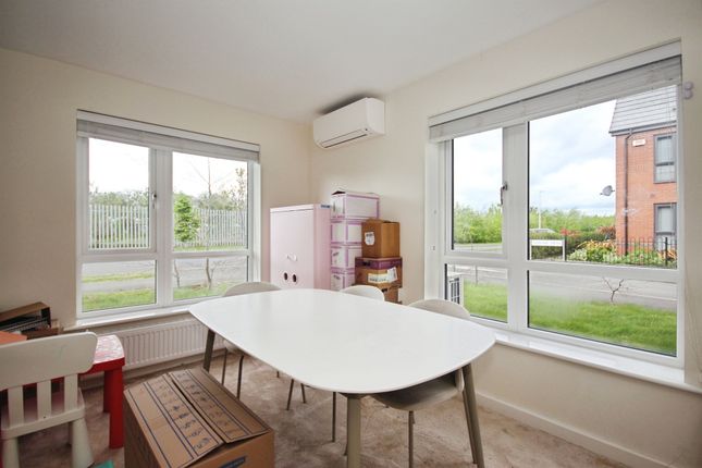 1, Renshaw Drive, Leamington Spa photo 4