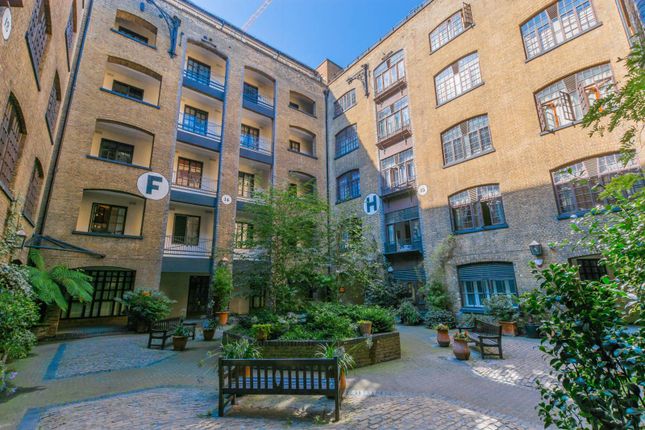 Thumbnail Flat for sale in The Highway, Wapping, London