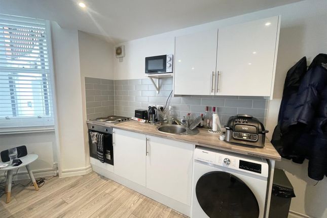 Studio to rent in St. Michaels Place, Brighton