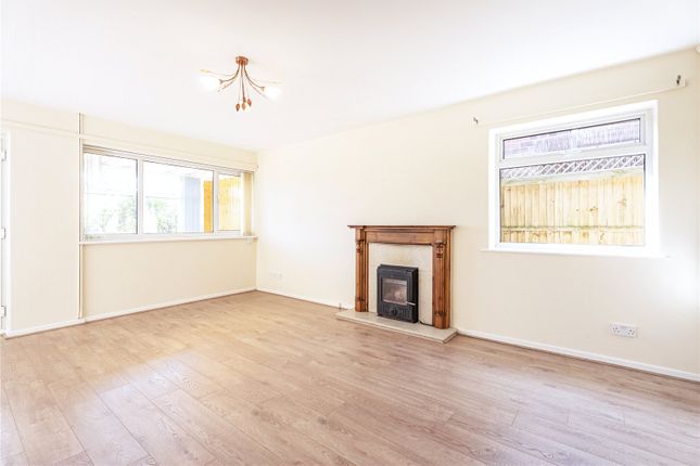 18, Lowes Wong, Nottinghamshire photo 3