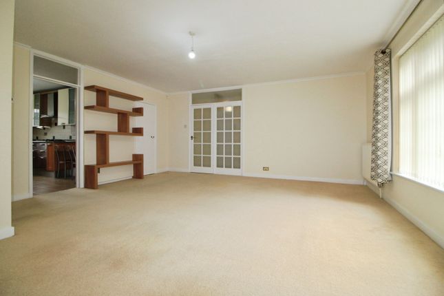 Flat 32,, Laburnum Court, Stanmore photo 5