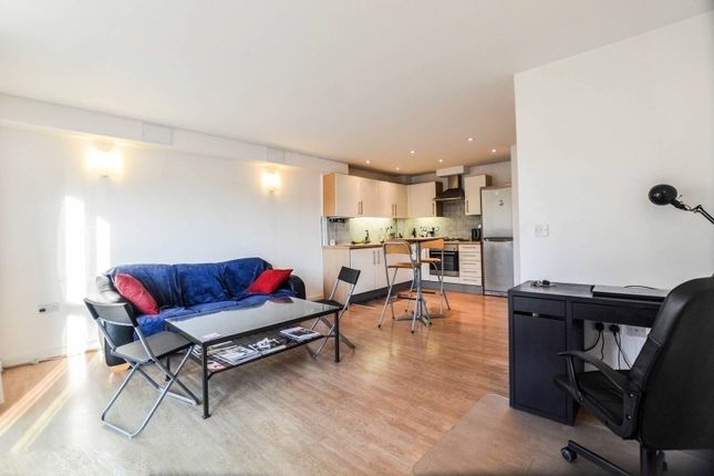 Thumbnail Flat to rent in Manchester Road, Canary Wharf, London